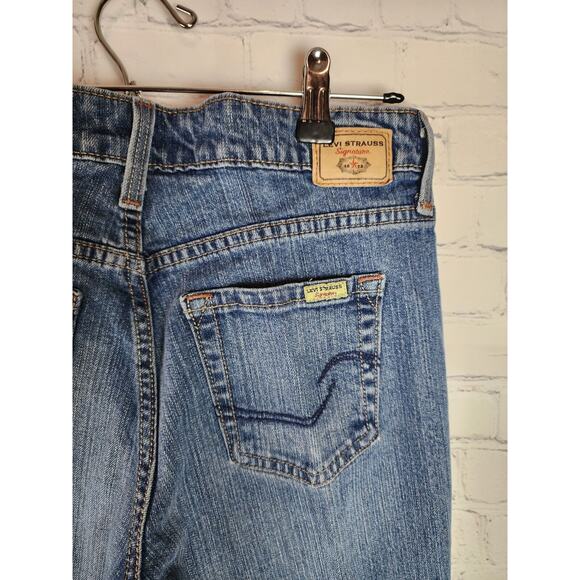 Signature By Levi Strauss Blue Denim Mid Rise Modern Bootcut Jeans Women’s Sz 6M - Picture 4 of 5